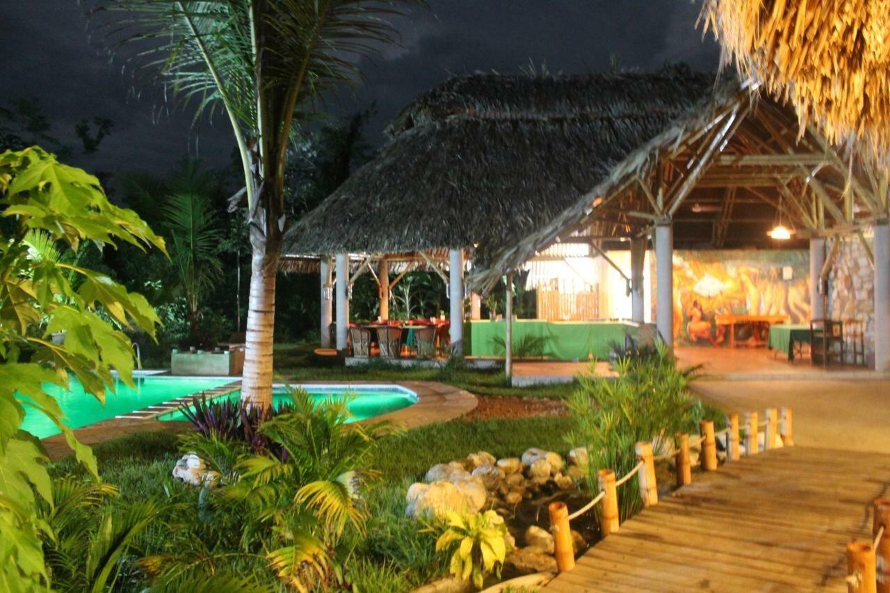 Axkan Palenque, Shows En Vivo & Gastronomia Mar Y Tierra & Travel Agency Екстер'єр фото