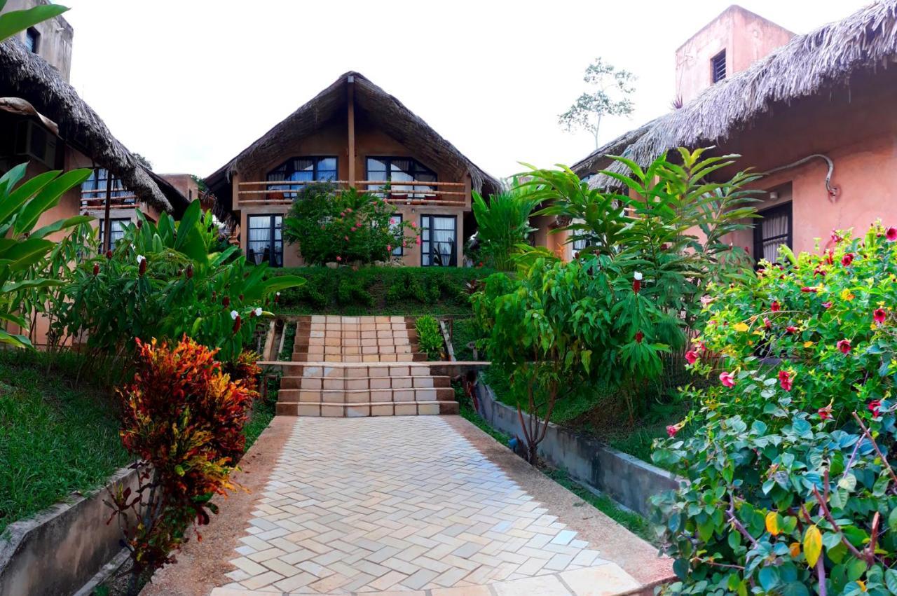 Axkan Palenque, Shows En Vivo & Gastronomia Mar Y Tierra & Travel Agency Екстер'єр фото