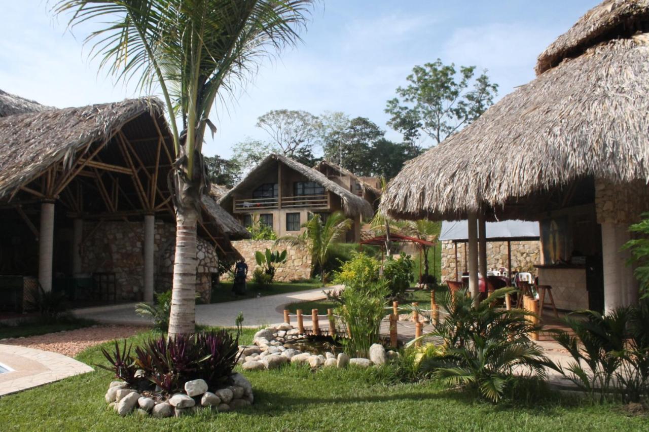 Axkan Palenque, Shows En Vivo & Gastronomia Mar Y Tierra & Travel Agency Екстер'єр фото